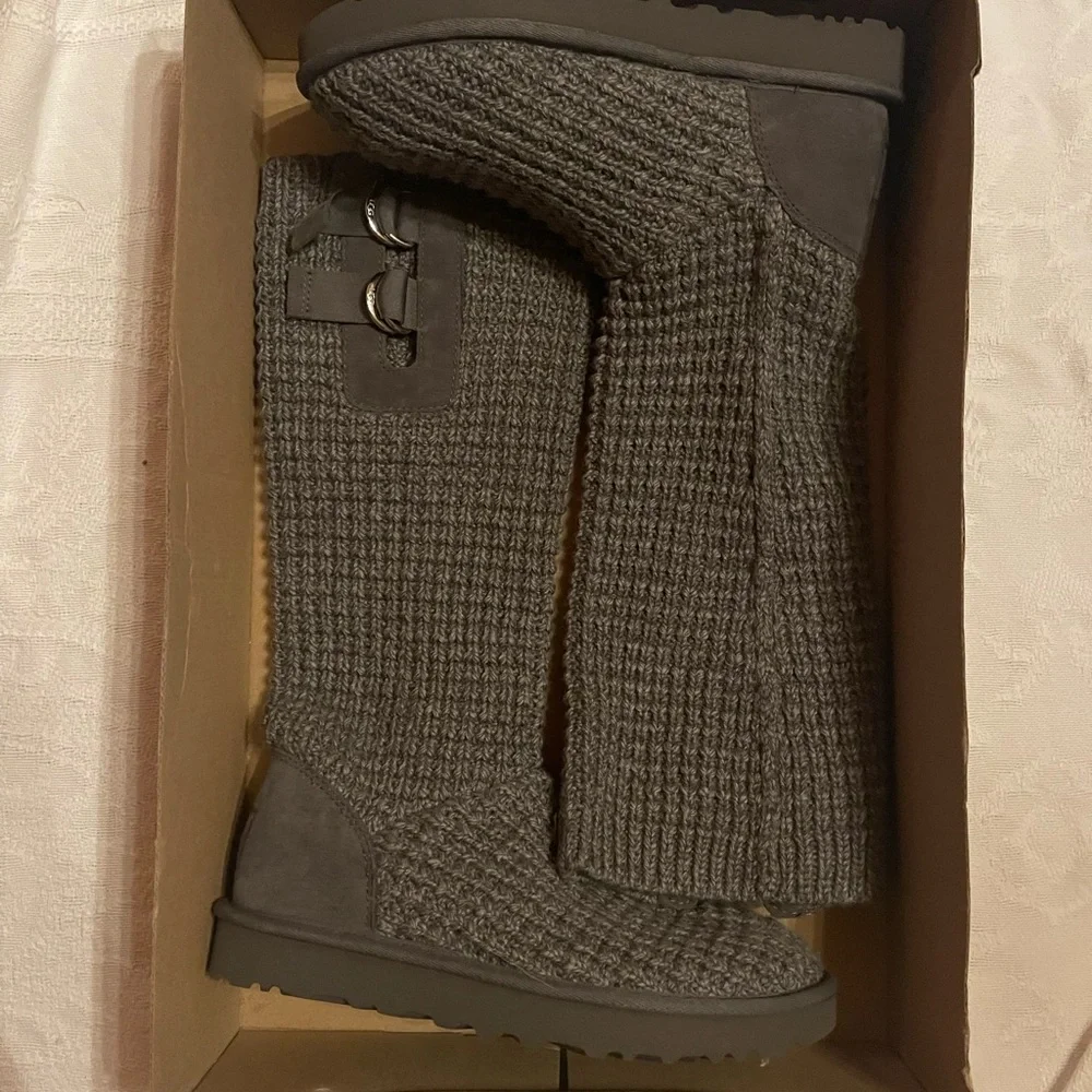 Ugg Classic Solene Tall Boots Size 9 - Picture 7 of 7